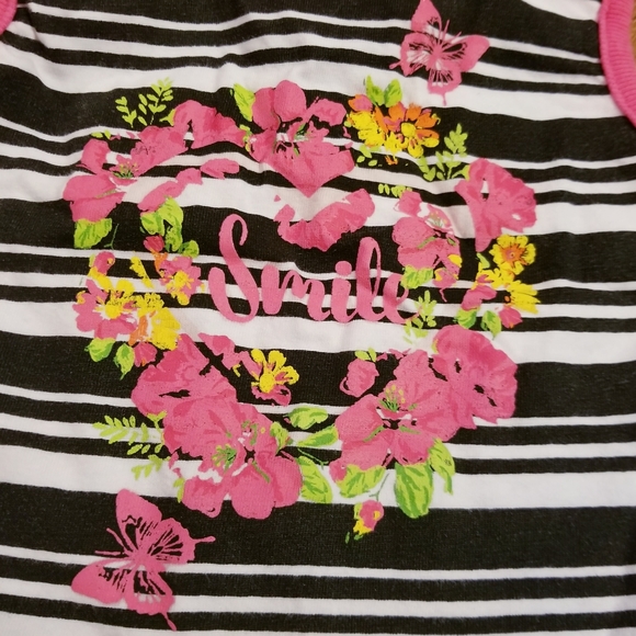 📌3/$25📌 Real Love 18M top - Picture 2 of 6